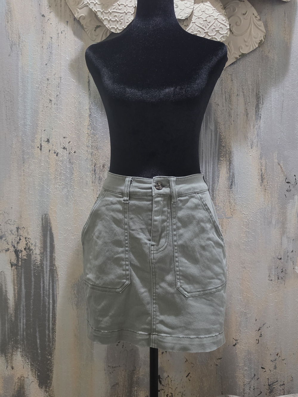 Faherty Utility Mini Skirt In Color Fatigue Size XS